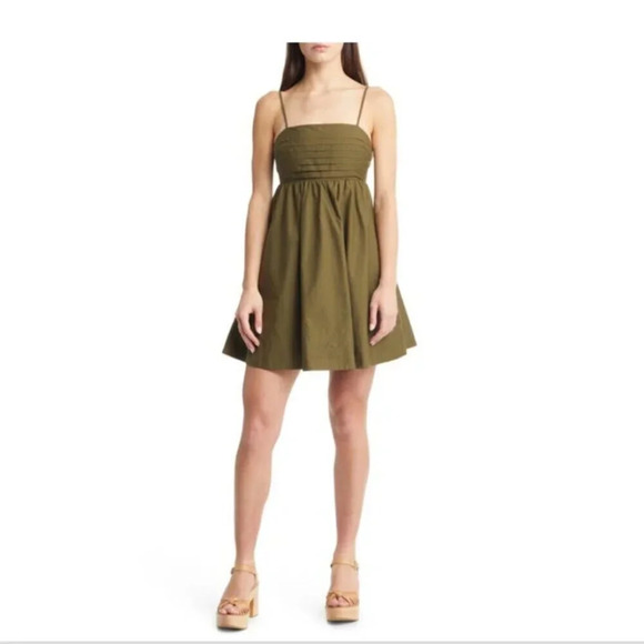 Moon River Pleated Cut-Out Tie Back Smocked Mini Dress Olive Green Size Medium - Picture 3 of 8